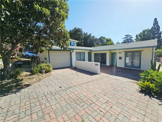 186 5th Avenue, Monrovia