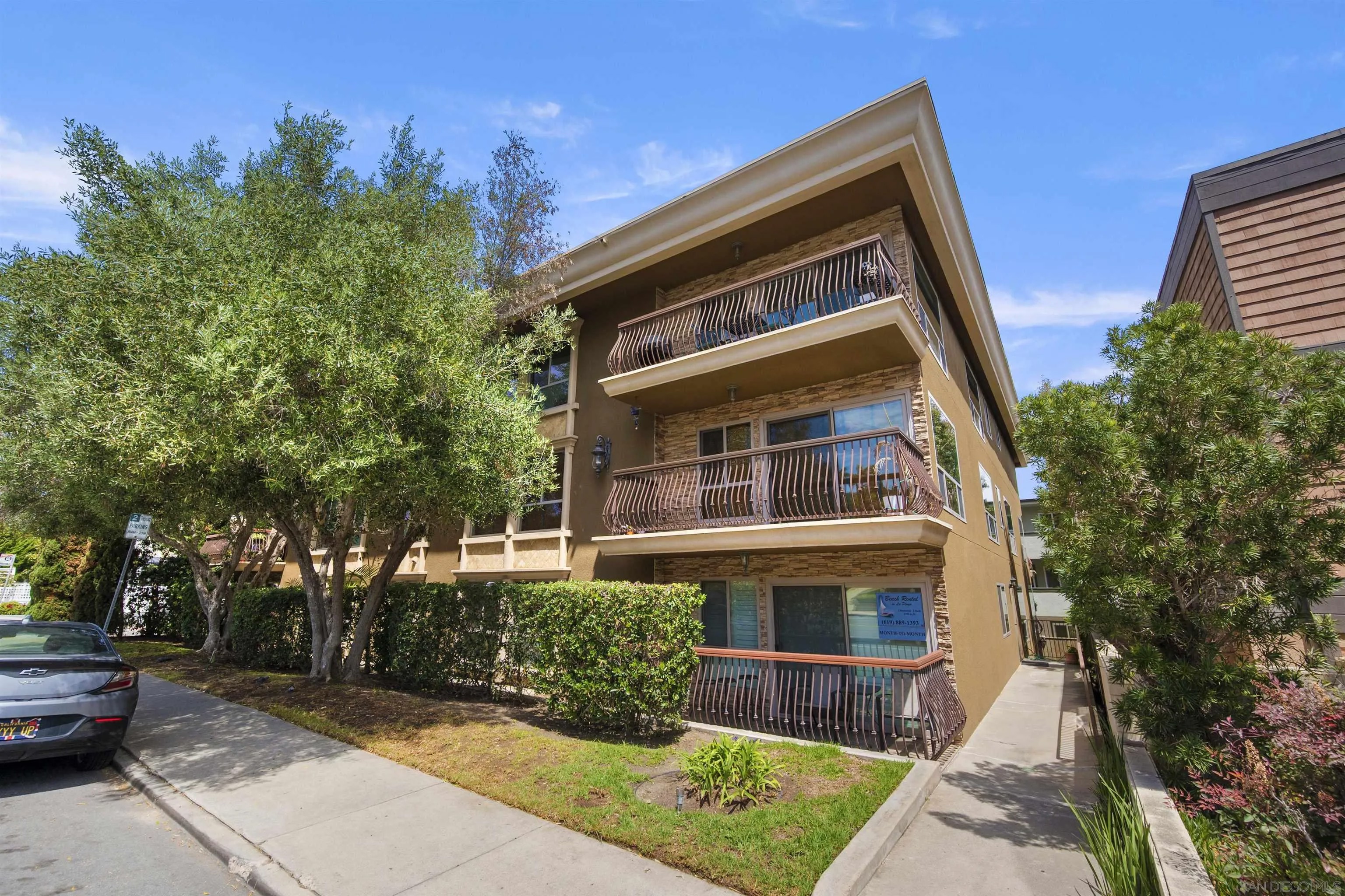 2955 McCall 301