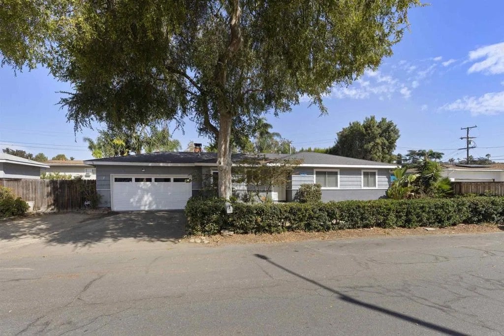 726 Windsor Court