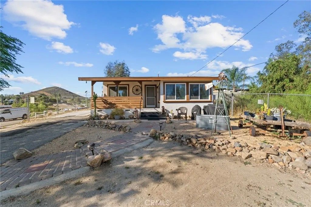 Photo of 23508 Mount Vernon Pl, Menifee, CA 92587 (MLS # CV26072955)