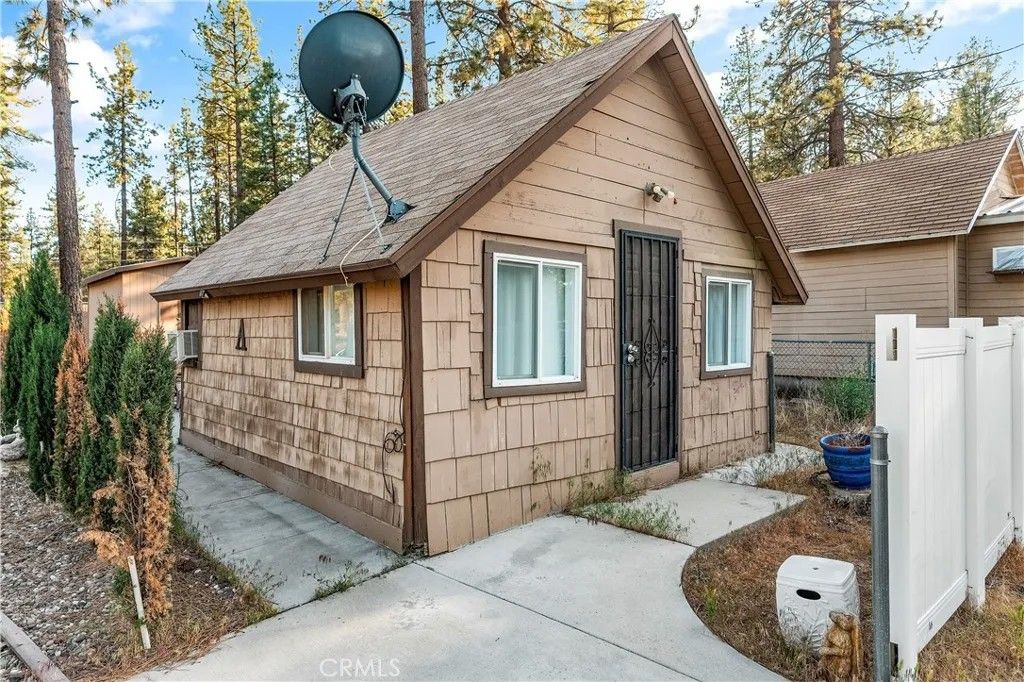 Photo of 59485 State Highway 74 Hwy, Mountain Center, CA 92561 (MLS # SW26001994)