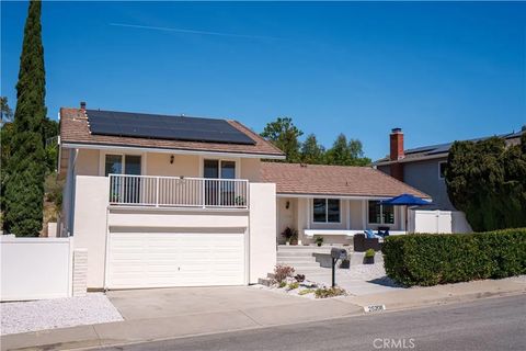 Photo of 25208 Terreno Dr, Mission Viejo, CA 92691 (MLS # OC26029182)