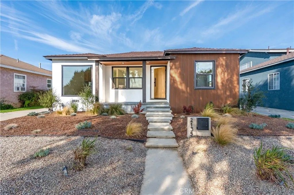 Photo of 2135 W 162nd St, Torrance, CA 90504 (MLS # PW25258731)