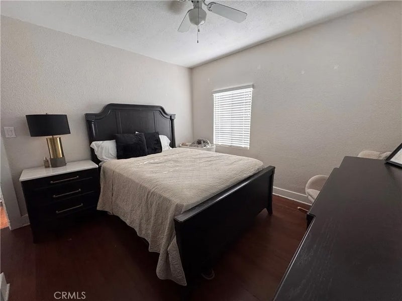 220 W Kendall