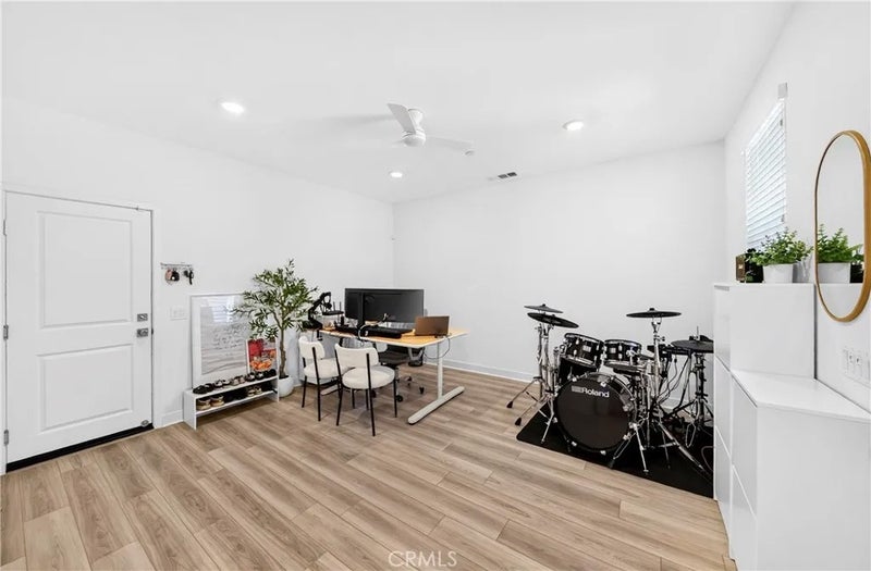 1649 W Lincoln Avenue 103