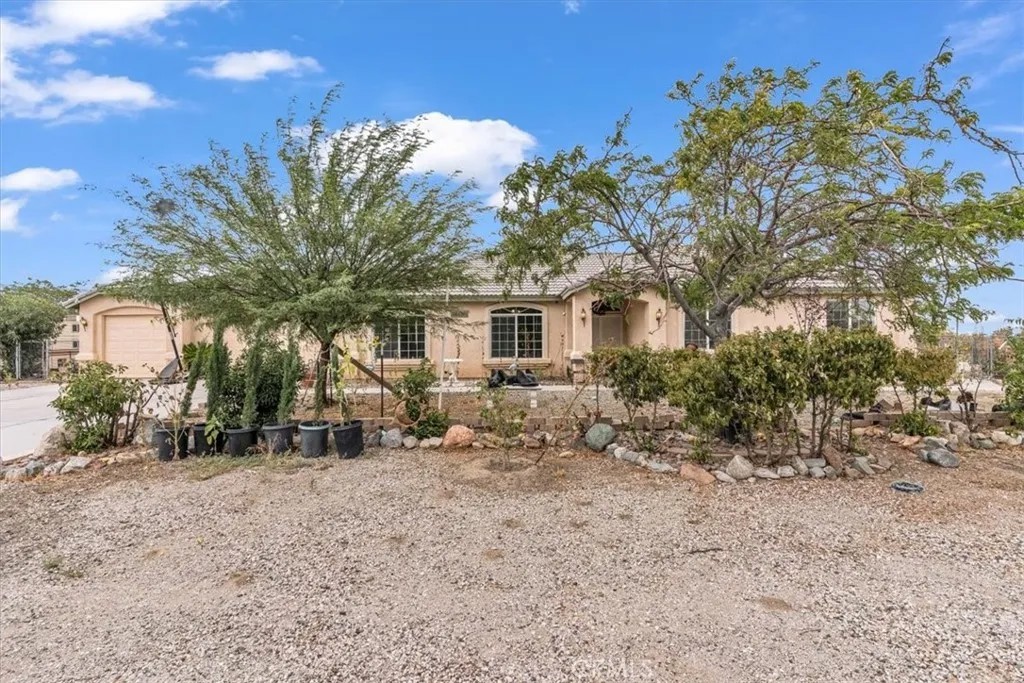12008 Sierra Vista