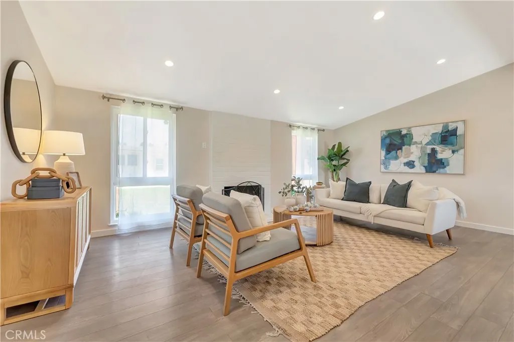 2136 Parsons