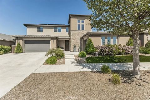 Photo of 877 Treasure Hills, Madera, CA 93636 (MLS # FR26062291)