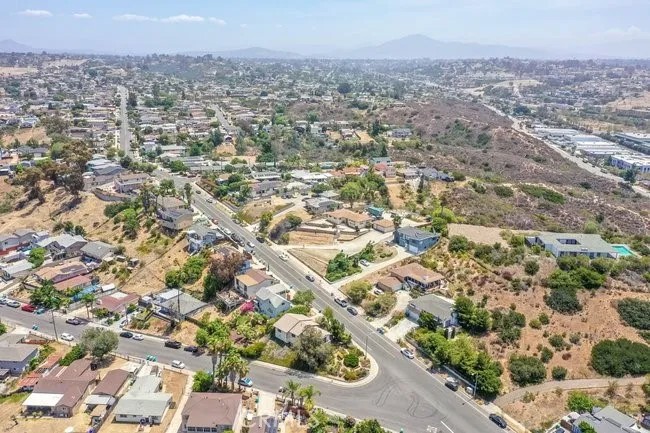 5210 Roswell