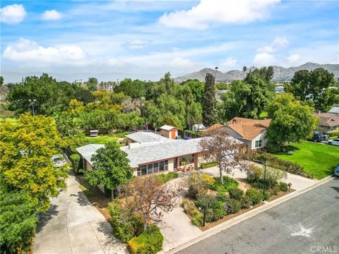 Photo of 1965 Prince Albert Dr, Riverside, CA 92507 (MLS # IG26084581)