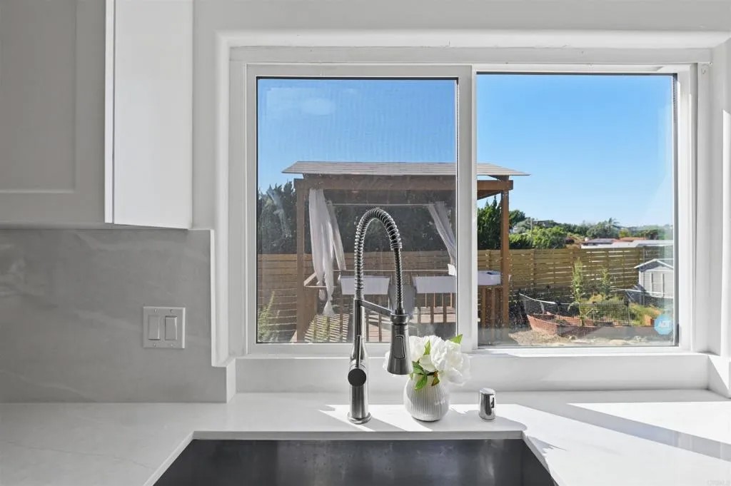 3404 S Cordoba Avenue