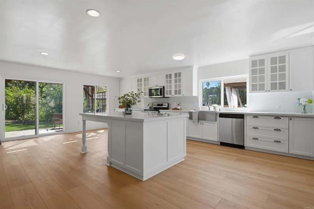 3404 S Cordoba Avenue