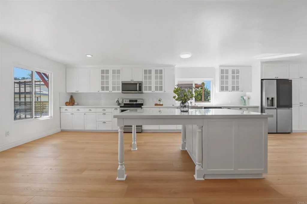 3404 S Cordoba Avenue