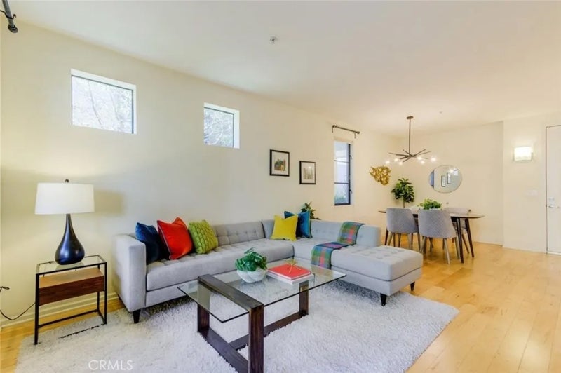 800 N 8th 106