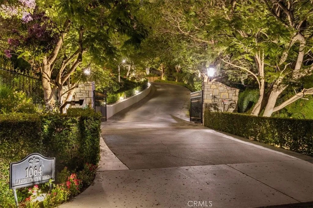 1064 Lakeview Canyon Road