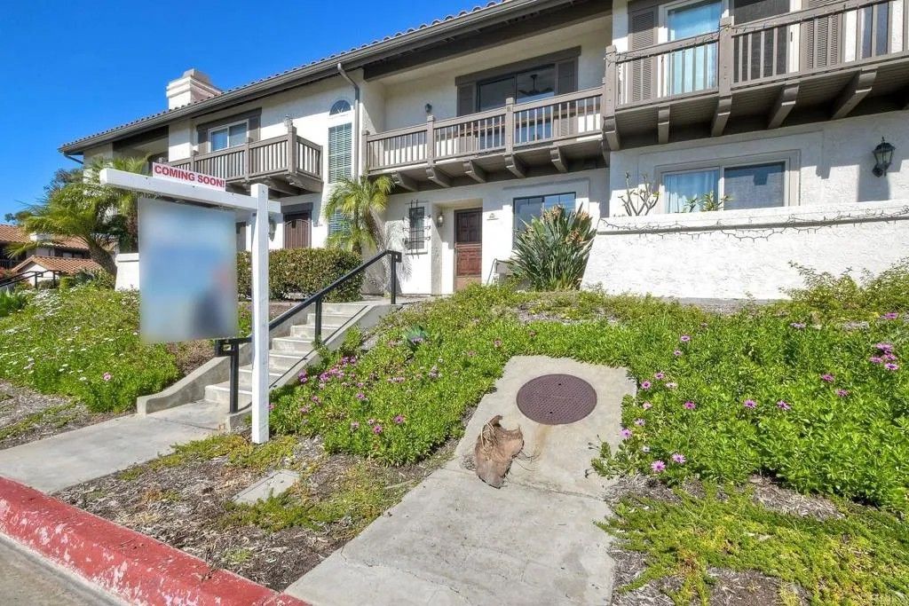 Photo of 907 Hickory Court, Carlsbad, CA 92009 (MLS # NDP2601350)