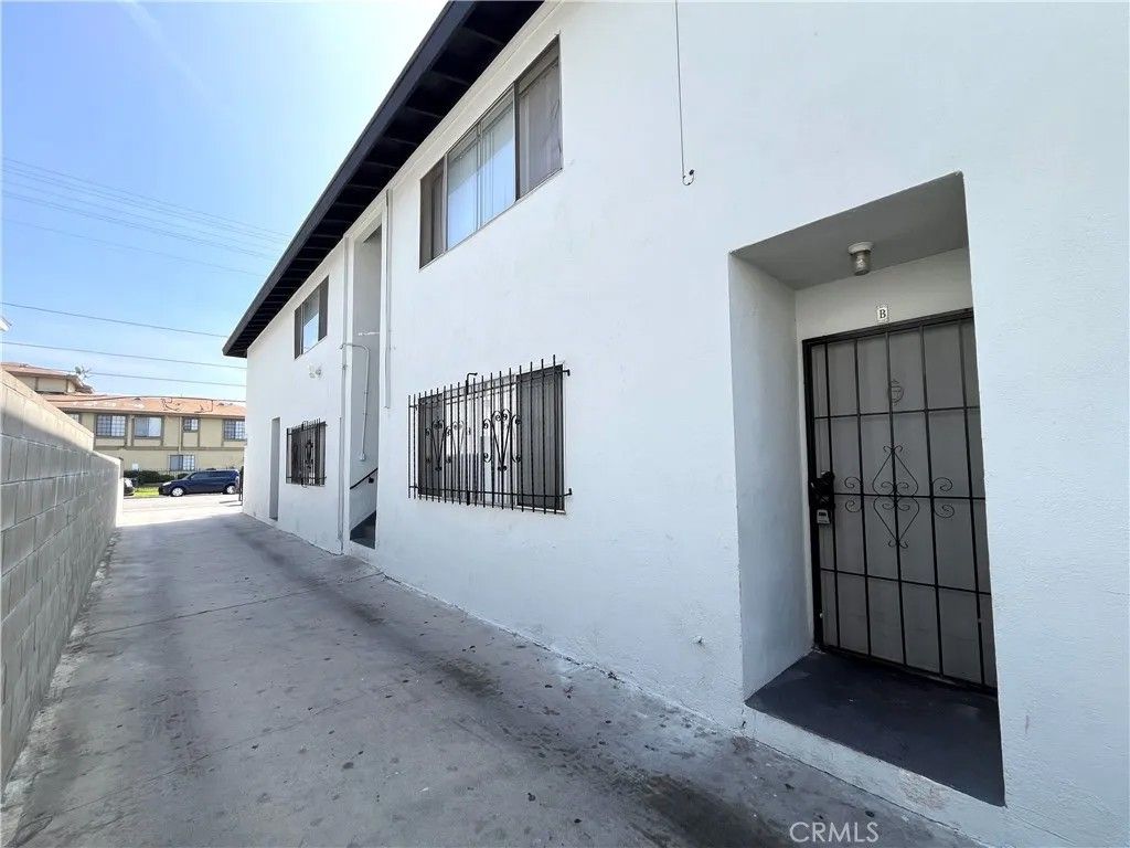 Photo of 12915 Doty Avenue #B, Hawthorne, CA 90250 (MLS # SB26067942)