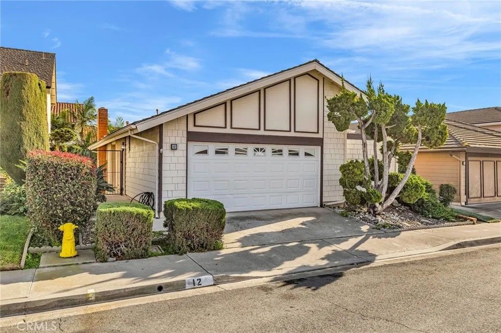 Photo of 12 Calandria, Irvine, CA 92620 (MLS # OC25279885)