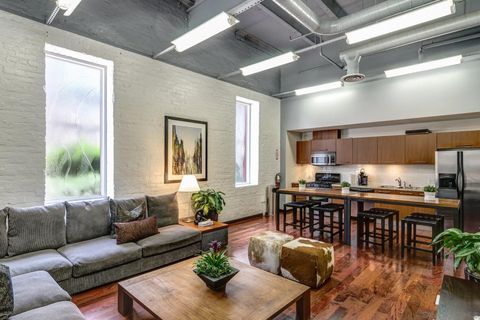 Tiny photo for 1431 Pacific Hwy #410, San Diego, CA 92101 (MLS # 250038870)