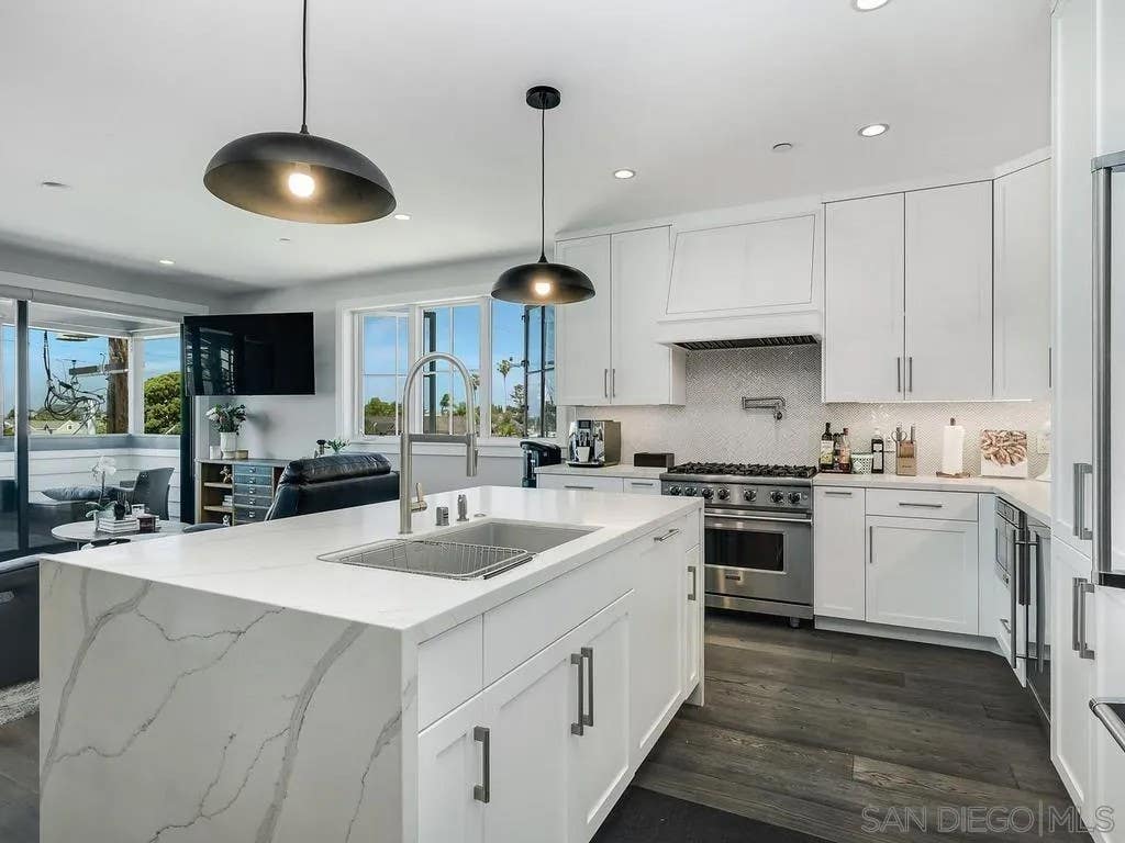 Photo of 434 Orange Avenue #3B, Coronado, CA 92118 (MLS # 260008861)