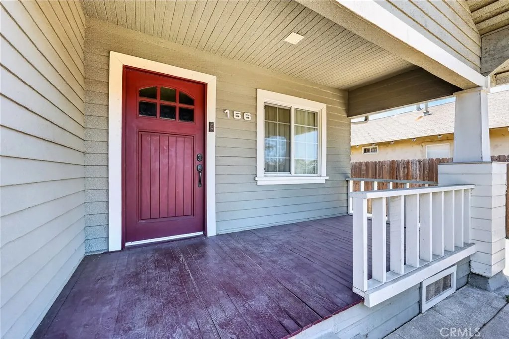 156 E 70th