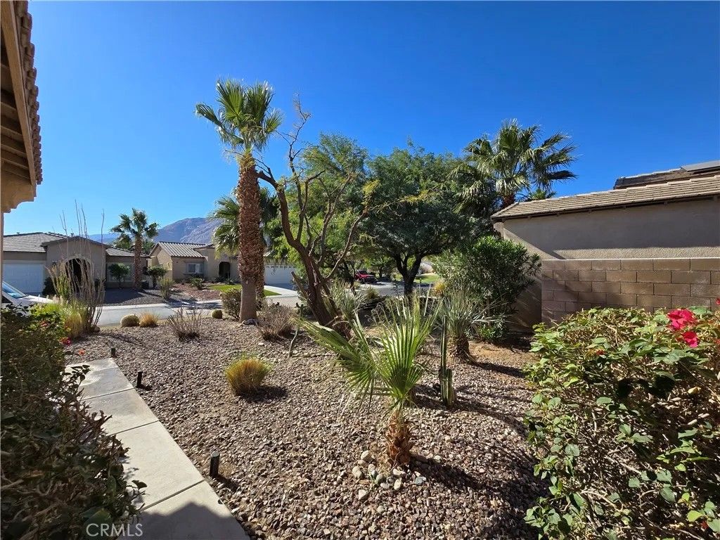 Photo of 736 Summit Drive, Palm Springs, CA 92262 (MLS # CV26023293)