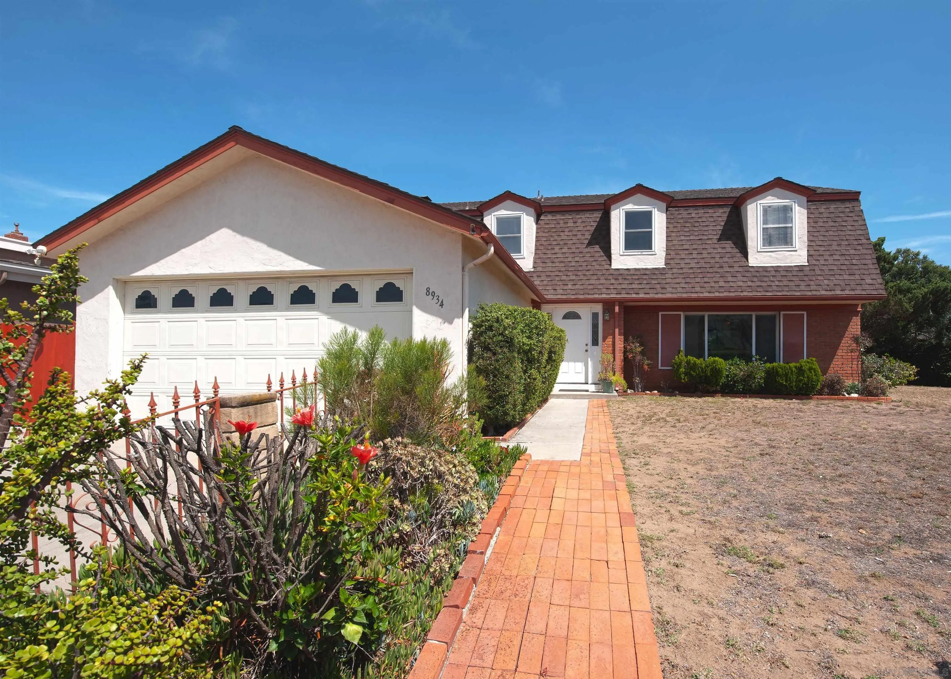 8934 Idyllwild