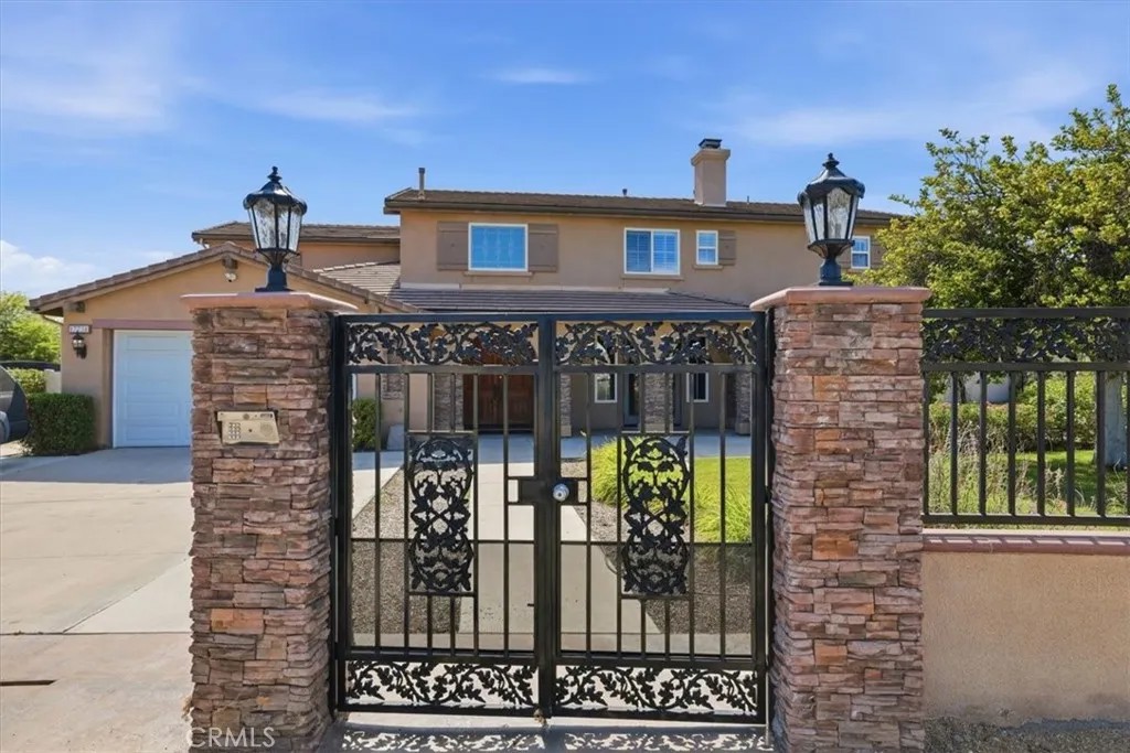 17731 Glen Hollow