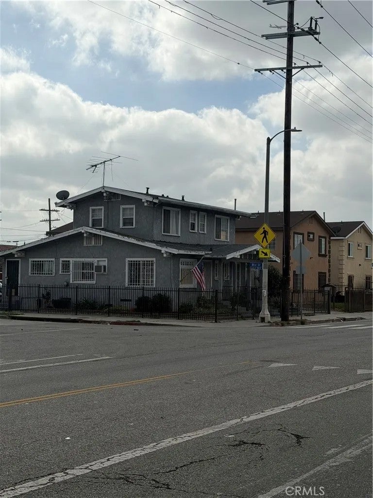 310 E 81st