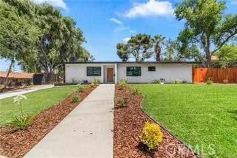 151 Barret Riverside CA 92507