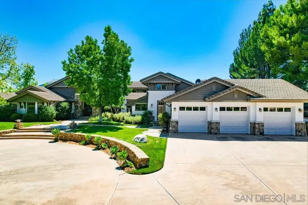 Poway, California 92064, United States, 4 Bedrooms Bedrooms, ,5 BathroomsBathrooms,Residential,Active,177286