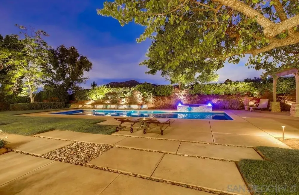 Poway, California 92064, United States, 4 Bedrooms Bedrooms, ,5 BathroomsBathrooms,Residential,Active,177286