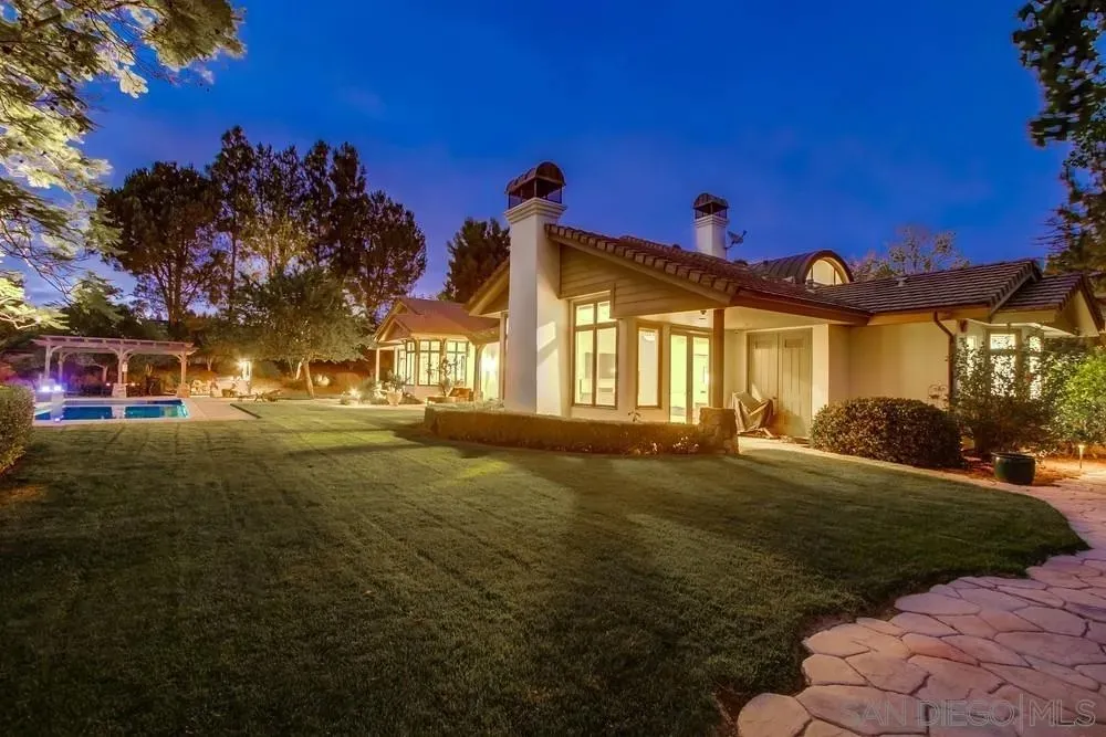 Poway, California 92064, United States, 4 Bedrooms Bedrooms, ,5 BathroomsBathrooms,Residential,Active,177286