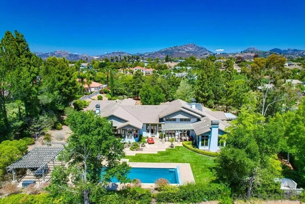 Poway, California 92064, United States, 4 Bedrooms Bedrooms, ,5 BathroomsBathrooms,Residential,Active,177286