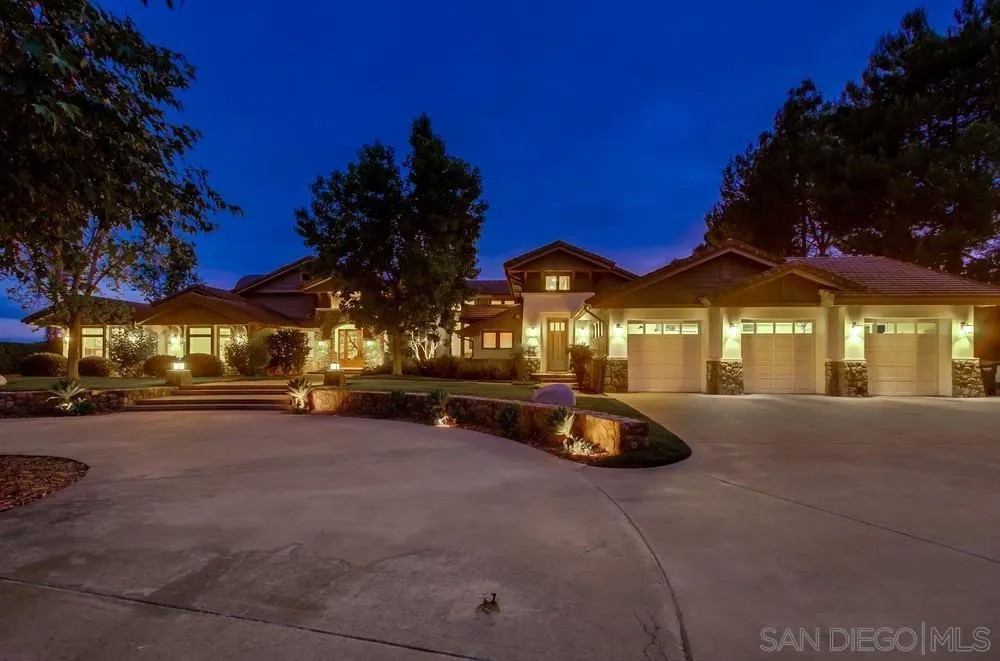 15622 El Camino Entrada