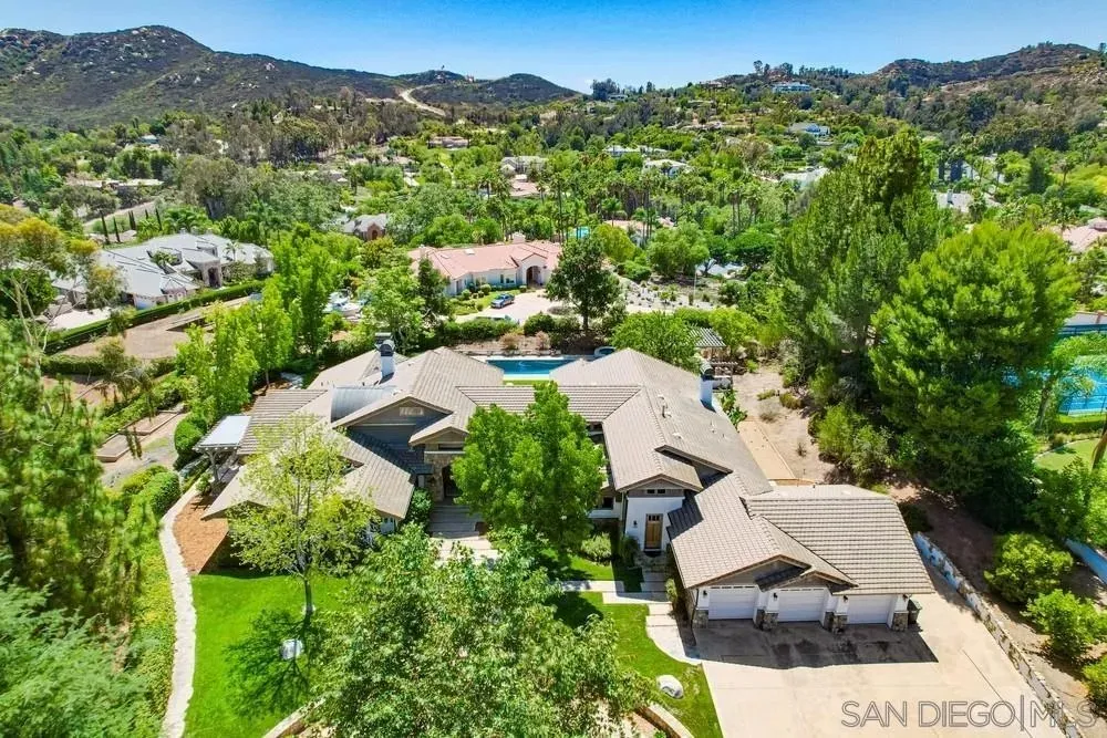 Poway, California 92064, United States, 4 Bedrooms Bedrooms, ,5 BathroomsBathrooms,Residential,Active,177286