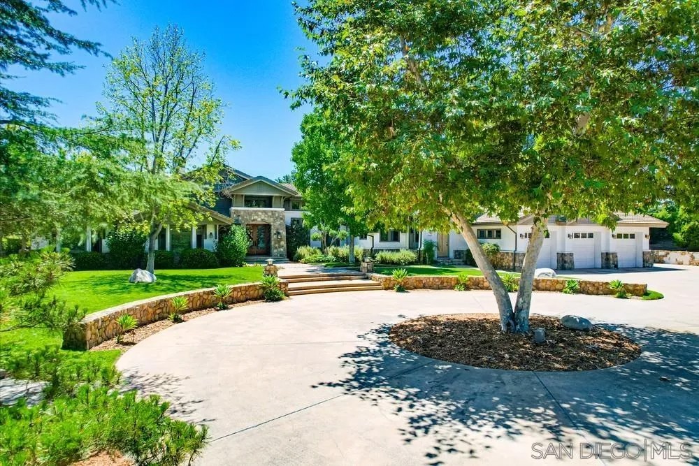 15622 El Camino Entrada