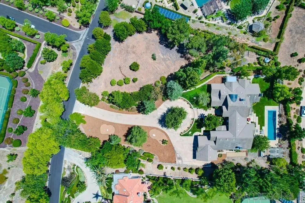 Poway, California 92064, United States, 4 Bedrooms Bedrooms, ,5 BathroomsBathrooms,Residential,Active,177286