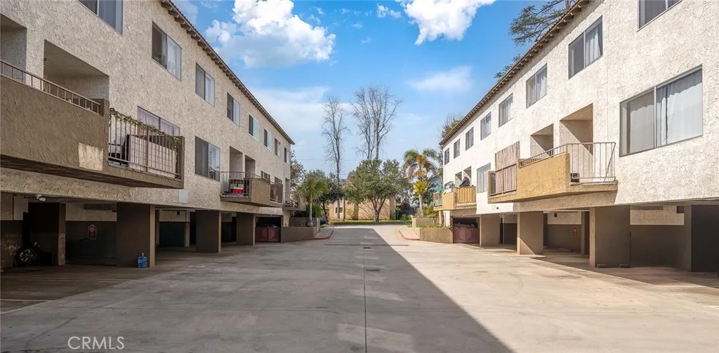 614-620 N Mar Vista