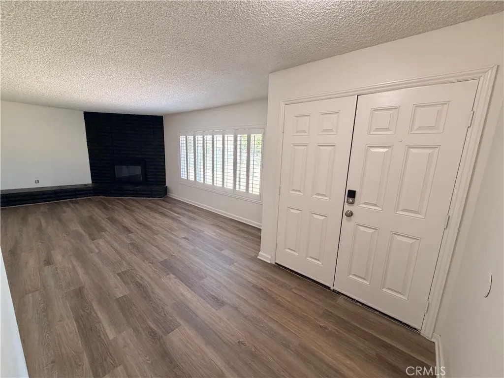 22625 Whittier