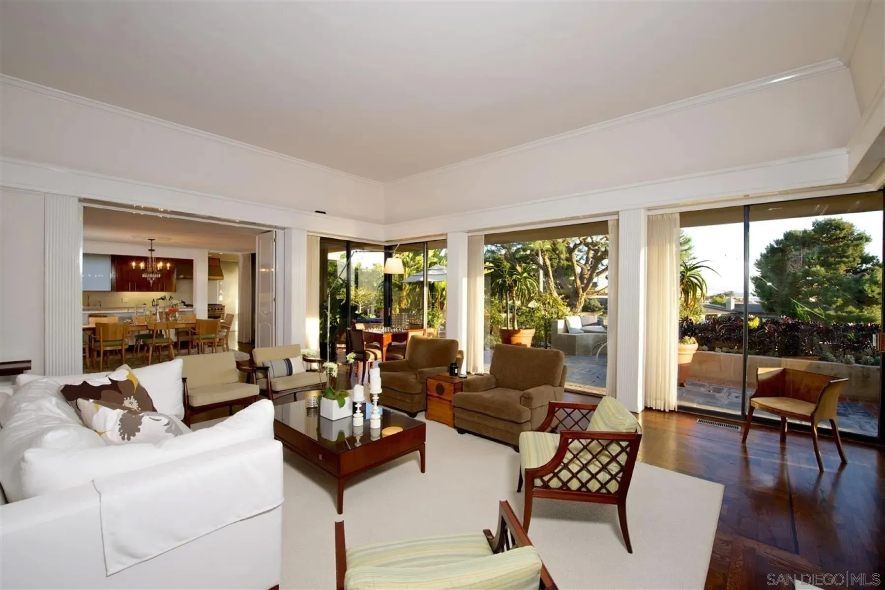 La Jolla, California 92037, United States, 4 Bedrooms Bedrooms, ,5 BathroomsBathrooms,Residential,Active,201770