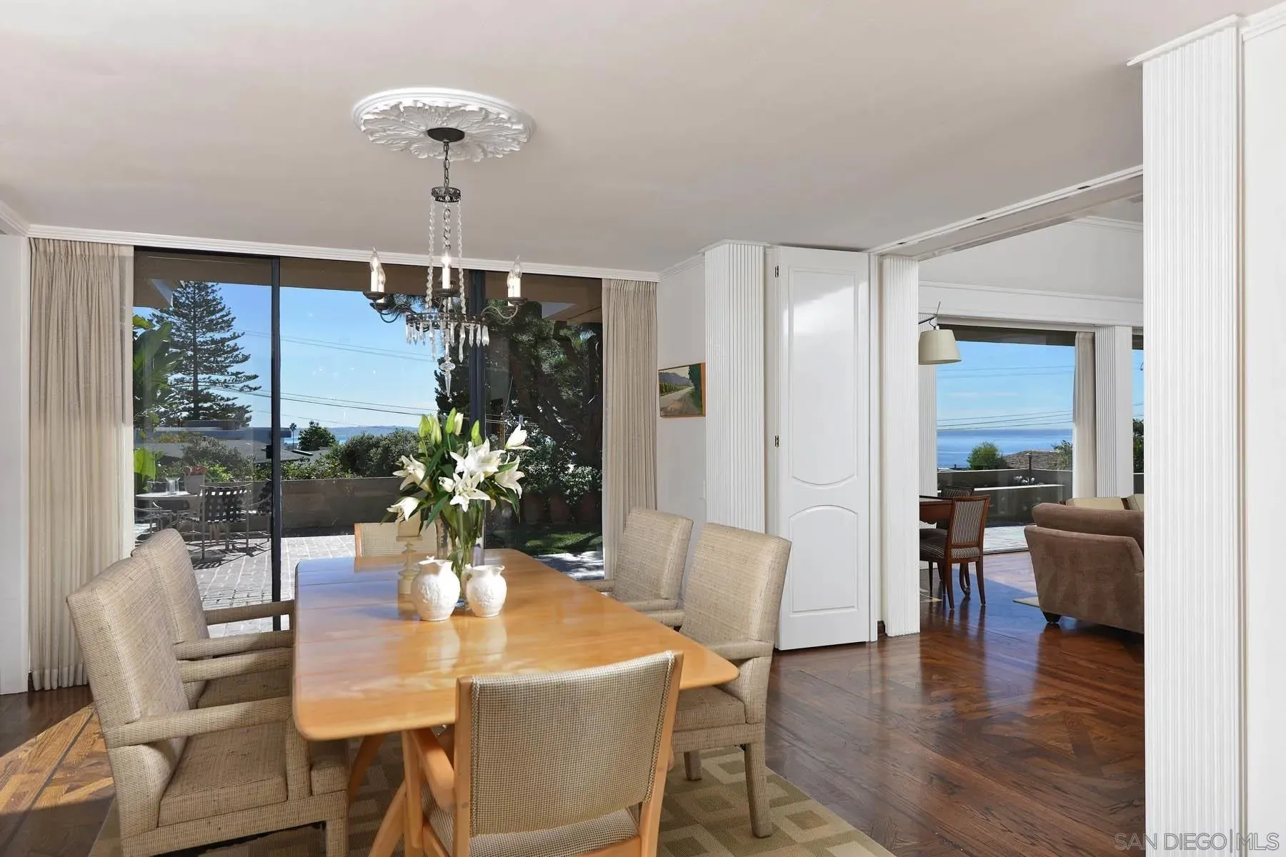 La Jolla, California 92037, United States, 4 Bedrooms Bedrooms, ,5 BathroomsBathrooms,Residential,Active,201770