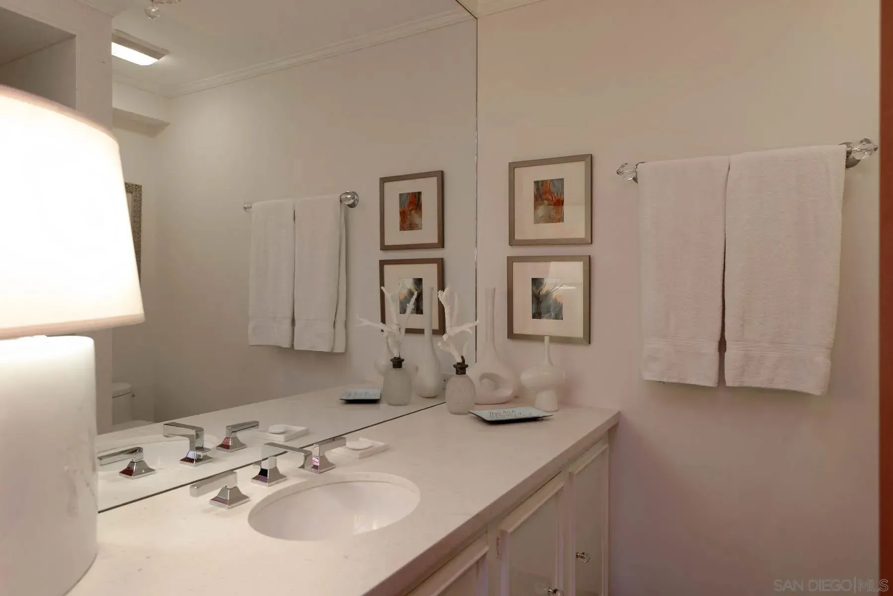 La Jolla, California 92037, United States, 4 Bedrooms Bedrooms, ,5 BathroomsBathrooms,Residential,Active,201770