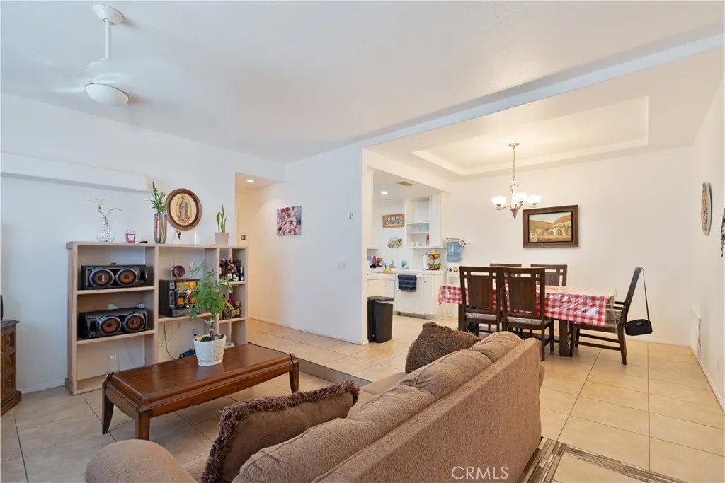 32320 Desert Vista