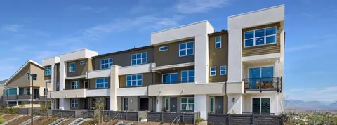 857 Cheyne Loop Unit 3, Chula Vista, CA 91911 - #: 250043735