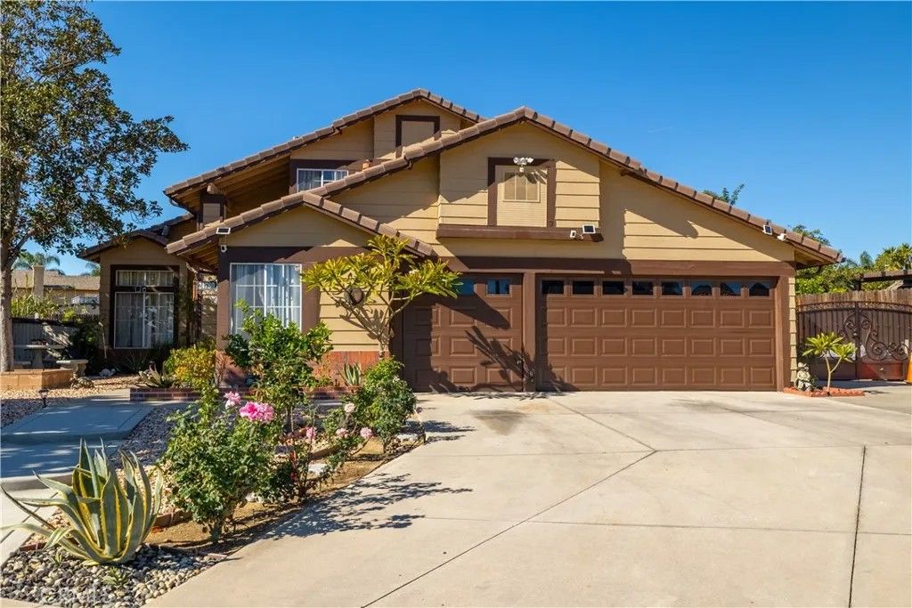 Photo of 24780 Suburban Ln, Moreno Valley, CA 92551 (MLS # IG26020389)