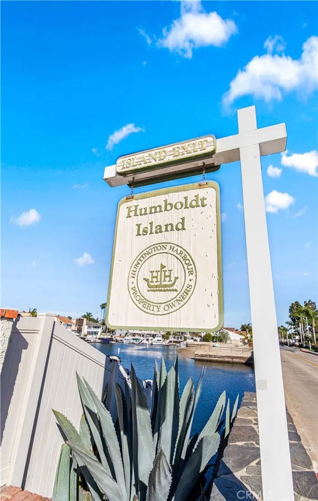 Photo of 16293 Wayfarer Lane, Huntington Beach, CA 92649 (MLS # OC26040029)