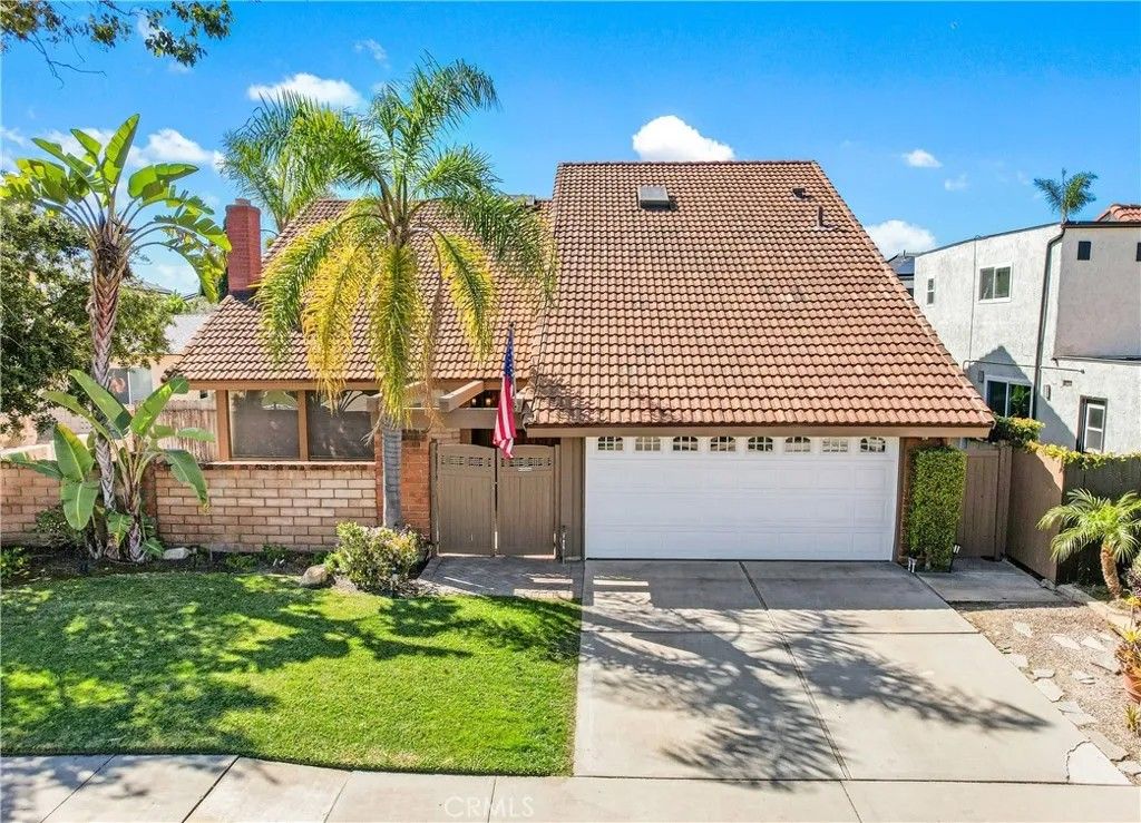 Photo of 16293 Wayfarer Lane, Huntington Beach, CA 92649 (MLS # OC26040029)