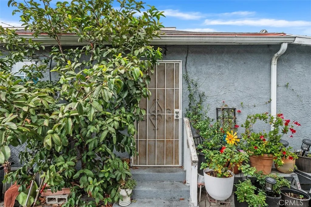 426 N Virgil Avenue