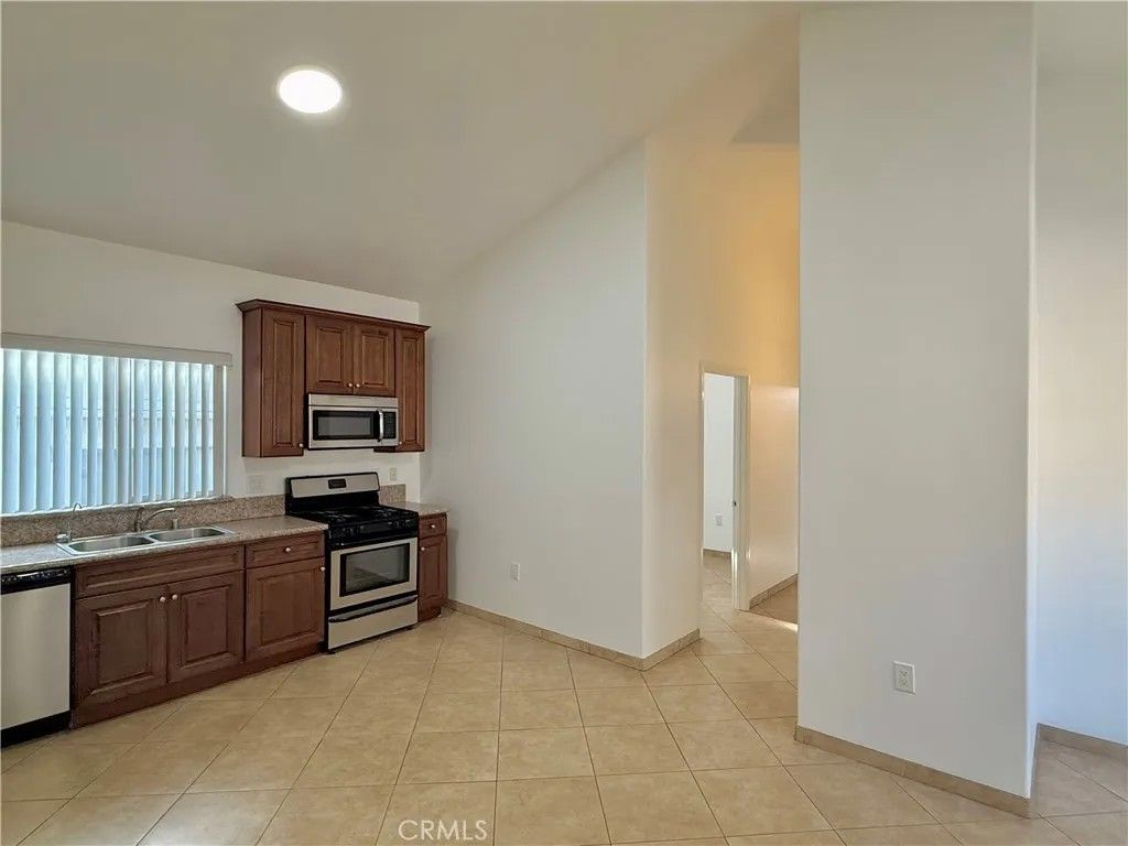 Photo of 6917 Woodman Avenue #7, Van Nuys, CA 91405 (MLS # SR25278268)